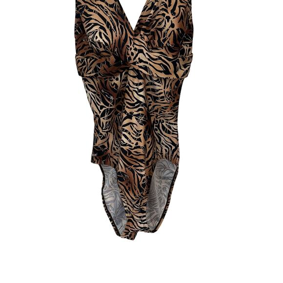 Speedo Leopard Print Halter Style One Piece Swimsuit Wrap Twist Front Womens 18 - Picture 13 of 13